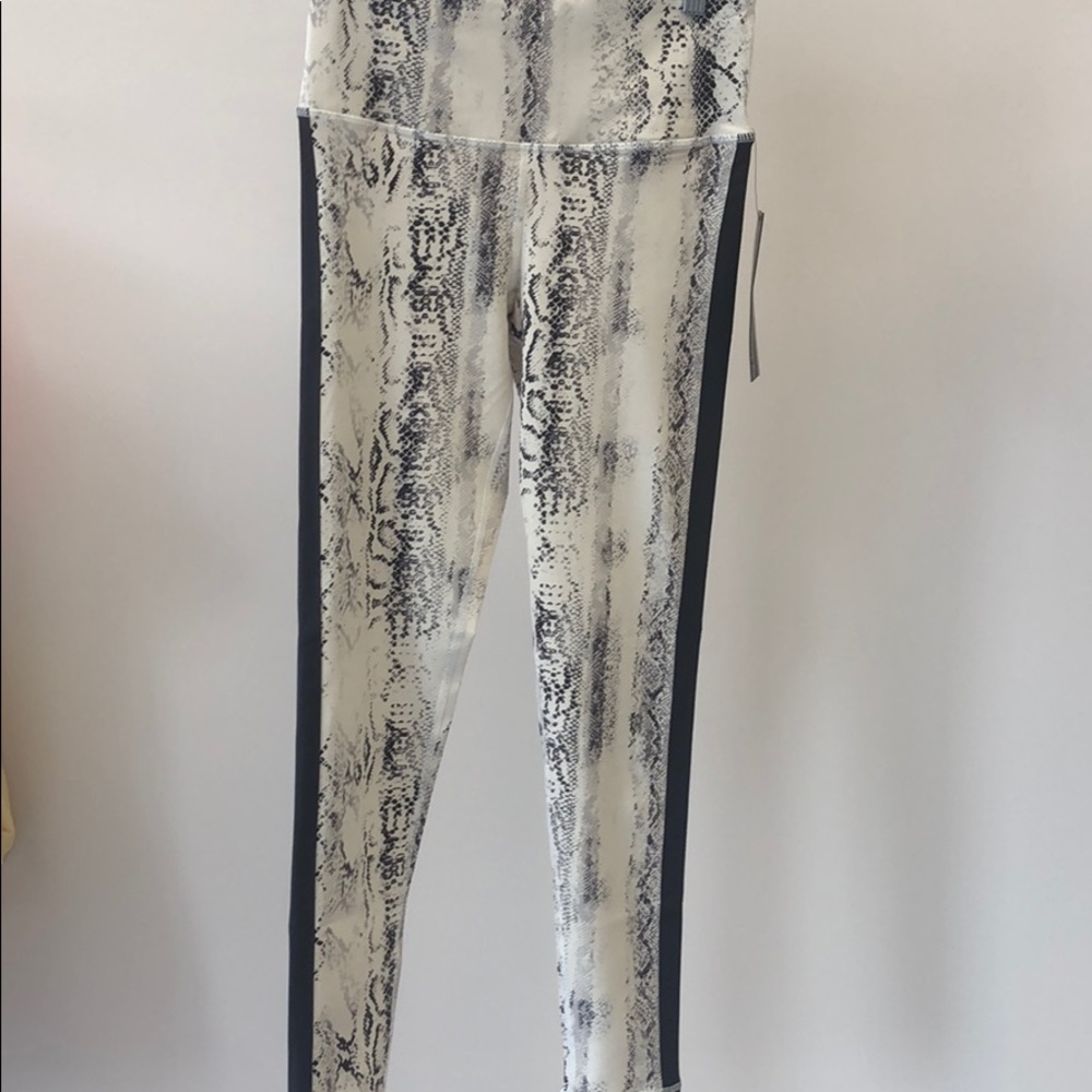 Snakeprint legging
